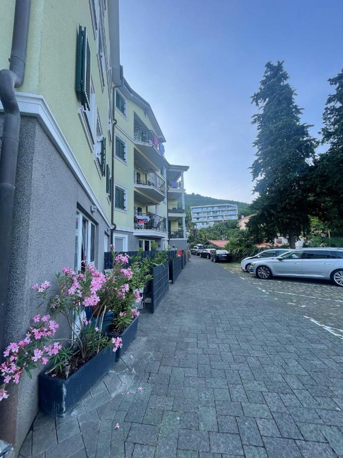 Apartman Mare Опатия Екстериор снимка